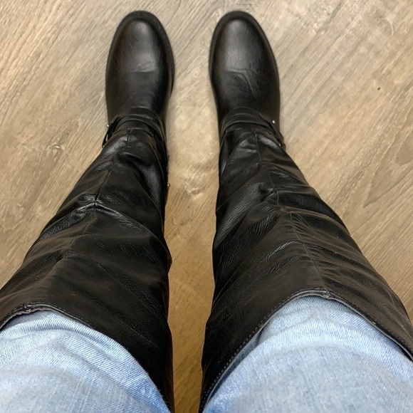 Black Boots with Silver Coil Design - Picture 4 of 15